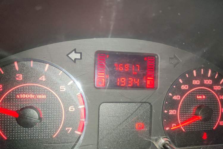 Used Wuling Rongguang S 2022 1.2L Base Version 5-Seater LSI Odometer Close Up