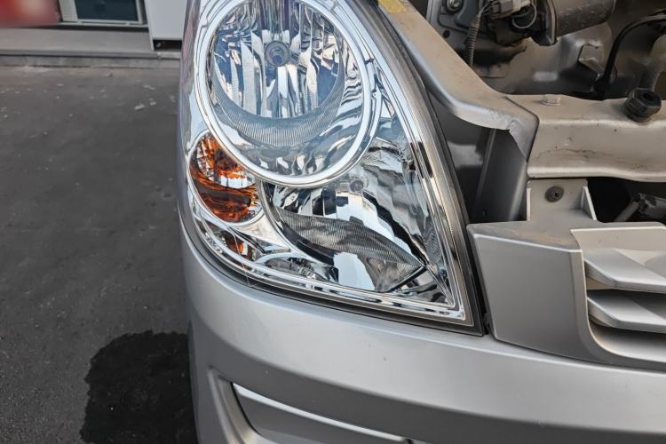 Used Wuling Rongguang S 2022 1.2L Base Model Window-Sealed 5-Seat LSI Car Right Front Headlight