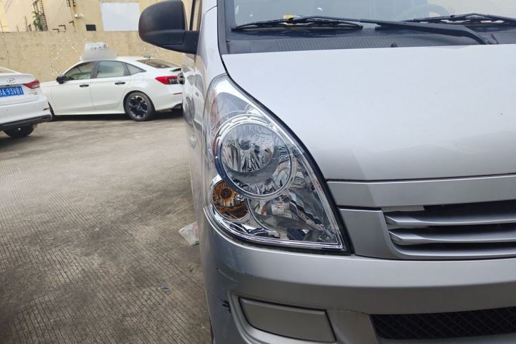 Used Wuling Rongguang S 2022 1.2L Basic Edition Enclosed-Window Vehicle 2 Seats LSI Right Front Headlight