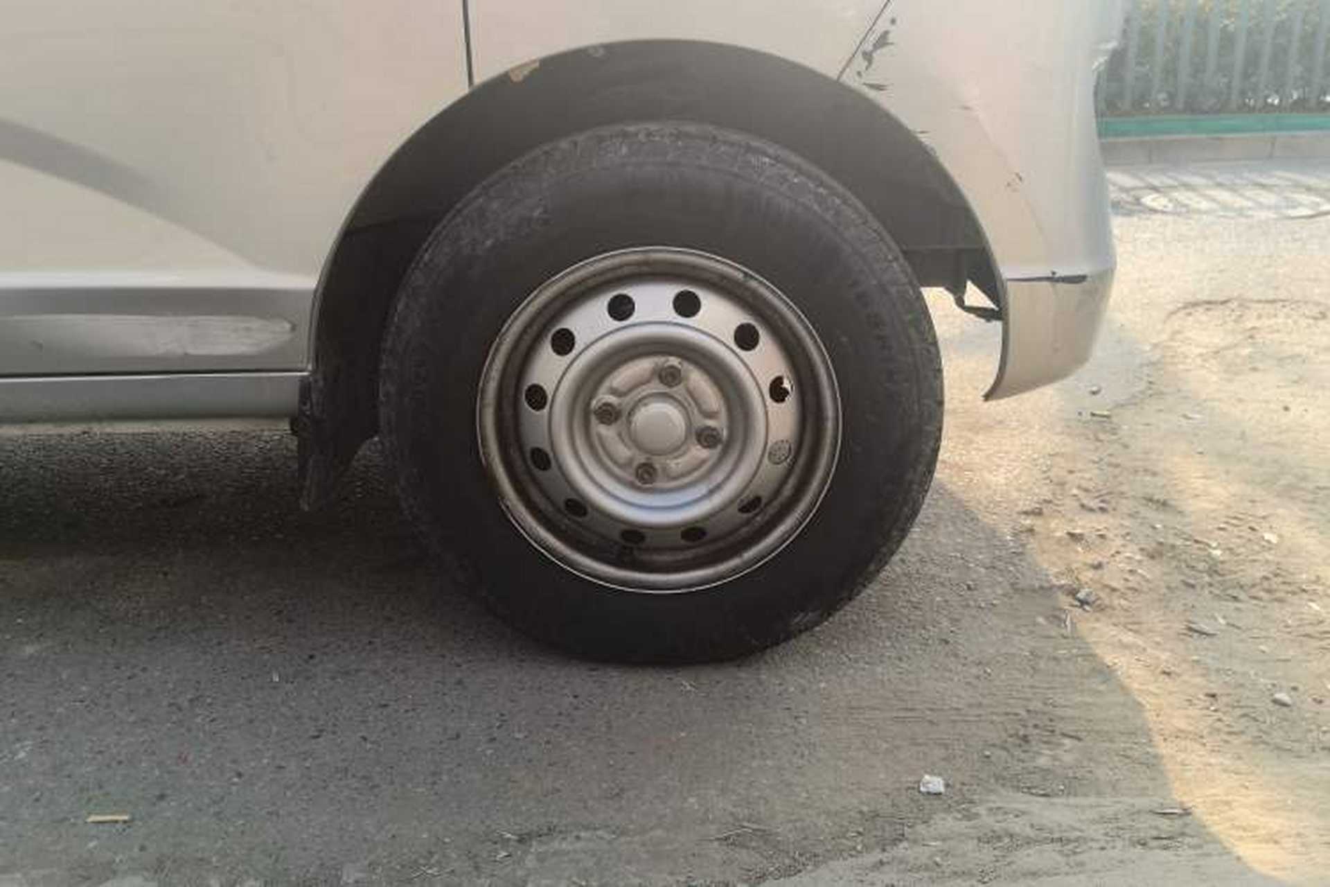 Used Wuling Rongguang S 2022 1.2L Base Version 5-Seater LSI Right Front Wheel Hub