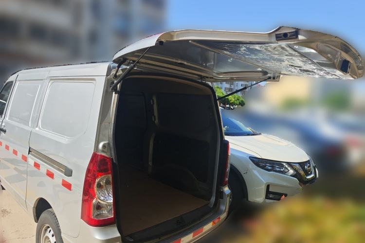 Used Wuling Rongguang S 2022 1.2L Standard Model Window-Sealed Car with Air Conditioning 2 Seats LSI Trunk