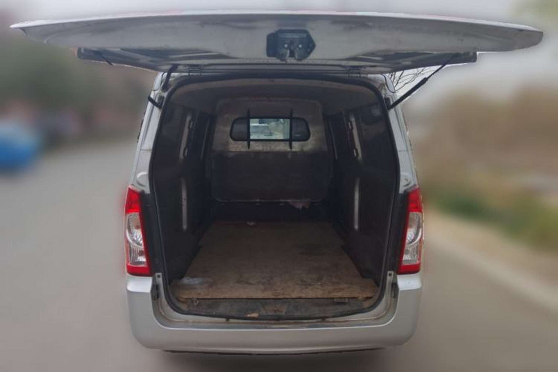 Used Wuling Rongguang S 2022 1.2L Standard Model Window-Sealed Car with Air Conditioning 2 Seats LSI Trunk