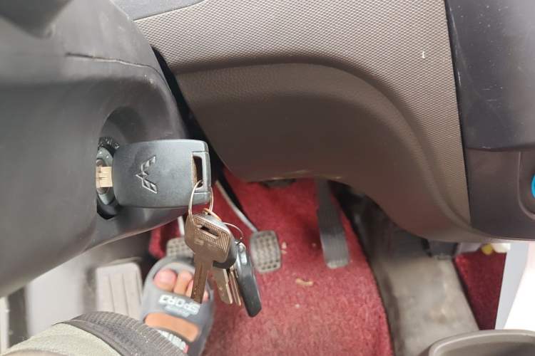 Used Wuling Rongguang S 2022 1.2L Basic Edition Enclosed-Window Vehicle 2 Seats LSI Vehicle Key