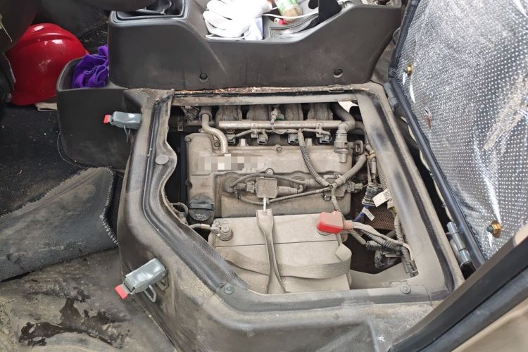Used Wuling Rongguang S 2022 1.2L Base Model 7-Seater LSI Engine Bay Right