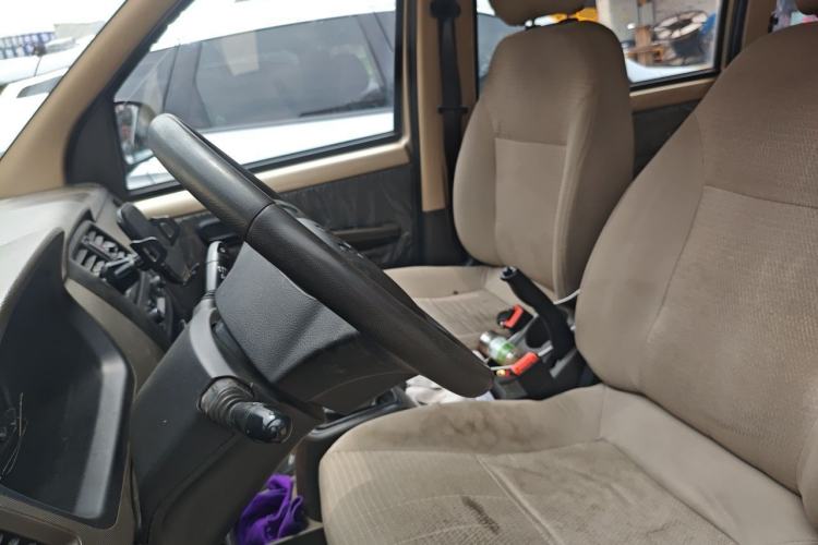 Used Wuling Rongguang S 2022 1.2L Base Model 7-Seater LSI Left Front Seat
