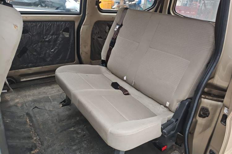 Used Wuling Rongguang S 2022 1.2L Base Model 7-Seater LSI Left Rear Seat