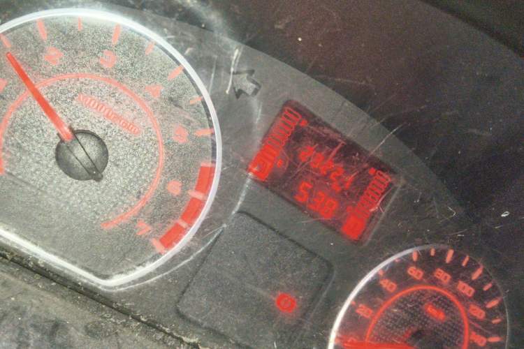 Used Wuling Rongguang S 2022 1.2L Base Version 5-Seater LSI Odometer Close Up