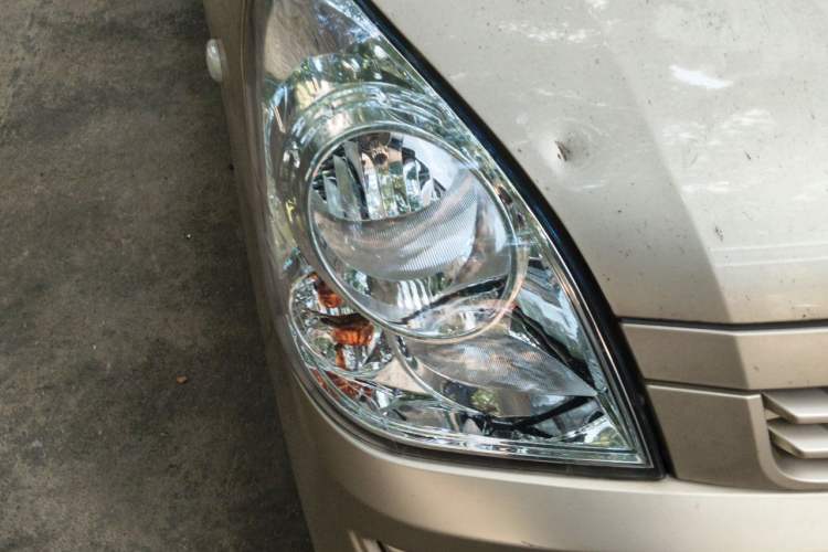 Used Wuling Rongguang S 2022 1.2L Base Version 5-Seater LSI Right Front Headlight