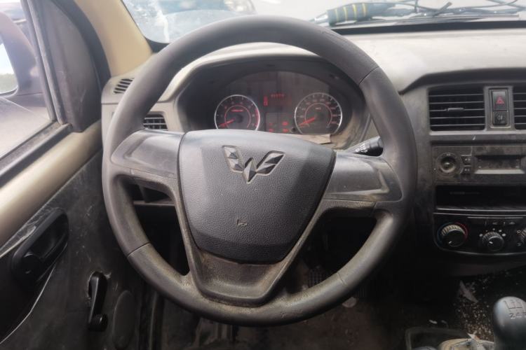 Used Wuling Rongguang S 2022 1.2L Base Version 5-Seater LSI Steering Wheel