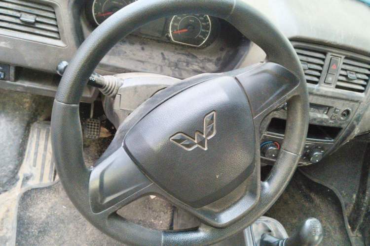 Used Wuling Rongguang S 2022 1.2L Base Version 5-Seater LSI Steering Wheel