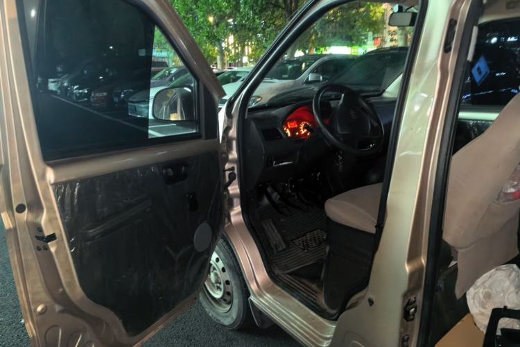 Used Wuling Rongguang S 2023 1.5L Base Version 5/7 Seats Driver Seat