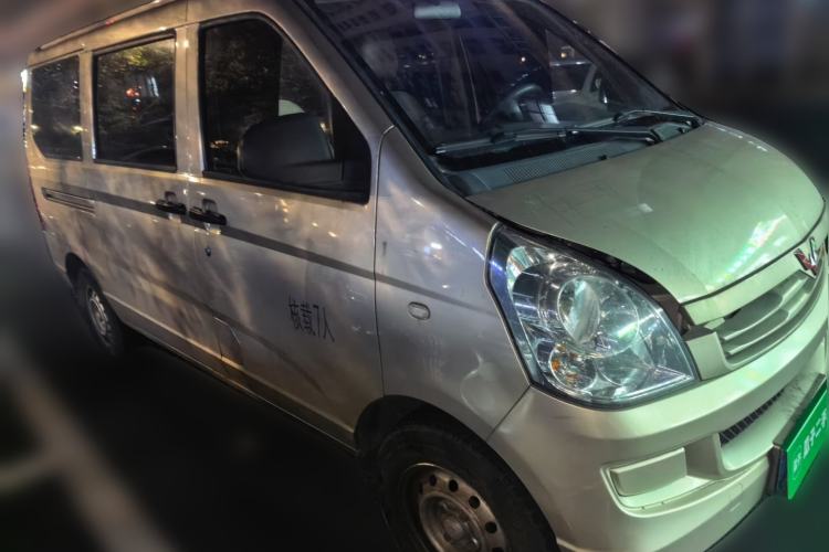 Used Wuling Rongguang S 2023 1.5L Base Version 5/7 Seats Front Right 45 Deg