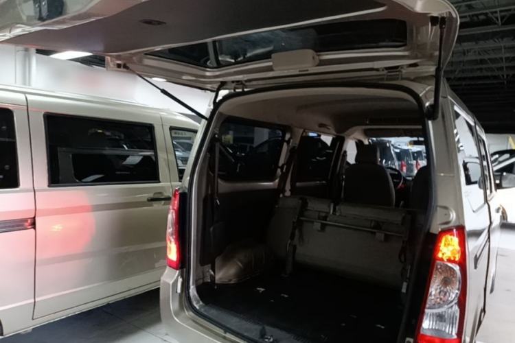 Used Wuling Rongguang S 2023 1.5L Base Version 5/7 Seats Trunk