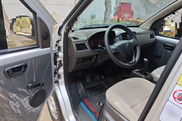 Used Wuling Rongguang S 2023 1.5L Base Version 5/7 Seats Driver Seat