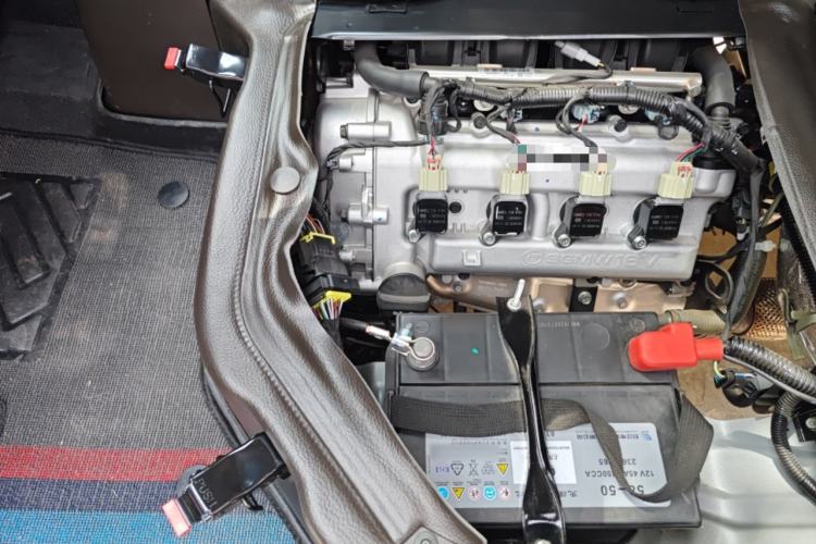 Used Wuling Rongguang S 2023 1.5L Base Version 5/7 Seats Engine Bay Right