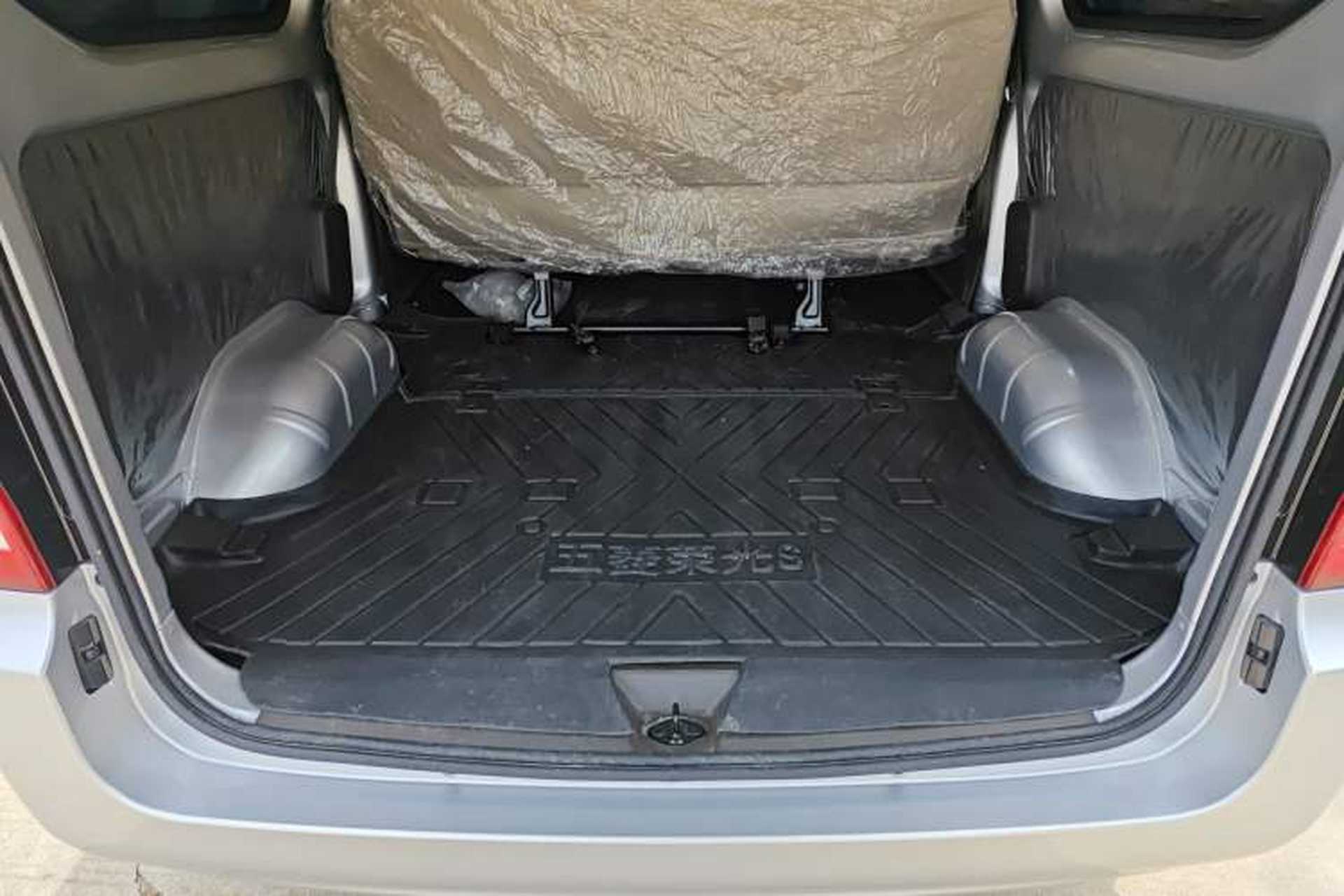 Used Wuling Rongguang S 2023 1.5L Base Version 5/7 Seats Trunk