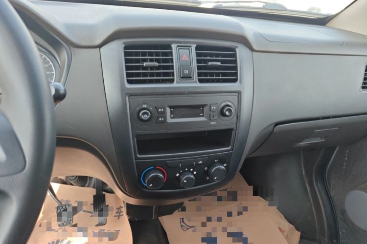 Used Wuling Rongguang S 2023 1.5L Basic Enclosed-Window Vehicle 2 Seats Audio And AC Panel