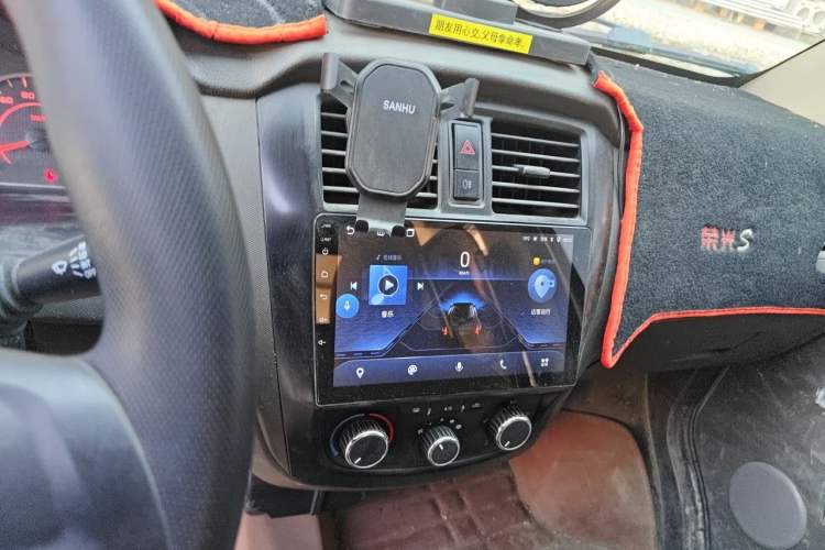 Used Wuling Rongguang S 2023 1.5L Basic Enclosed-Window Vehicle 2 Seats Audio And AC Panel