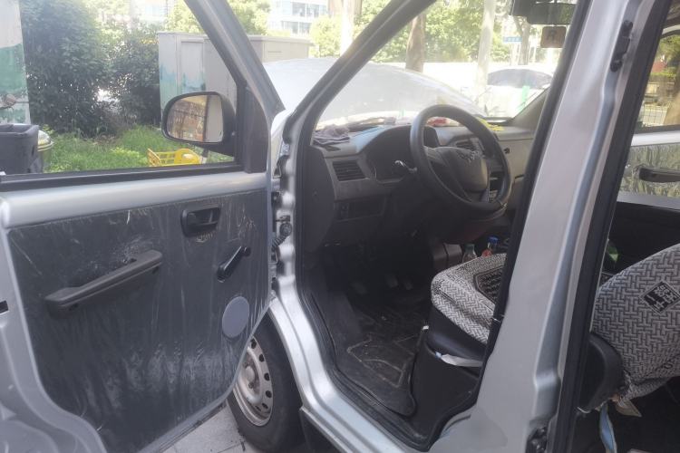 Used Wuling Rongguang S 2023 1.5L Base Version 5/7 Seats Driver Seat