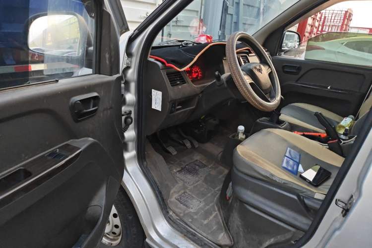 Used Wuling Rongguang S 2023 1.5L Base Version 5/7 Seats Driver Seat
