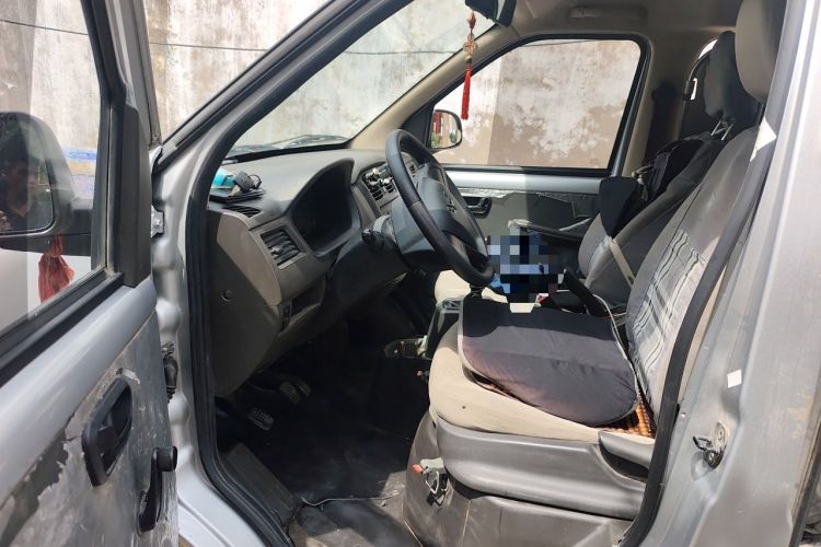 Used Wuling Rongguang S 2023 1.5L Basic Enclosed-Window Vehicle 2 Seats Driver Seat