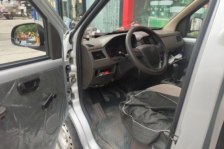 Used Wuling Rongguang S 2023 1.5L Basic Enclosed-Window Vehicle 2 Seats Driver Seat