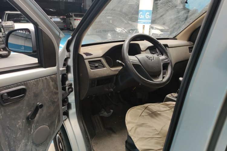 Used Wuling Rongguang S 2023 1.5L Base Version 5/7 Seats Driver Seat