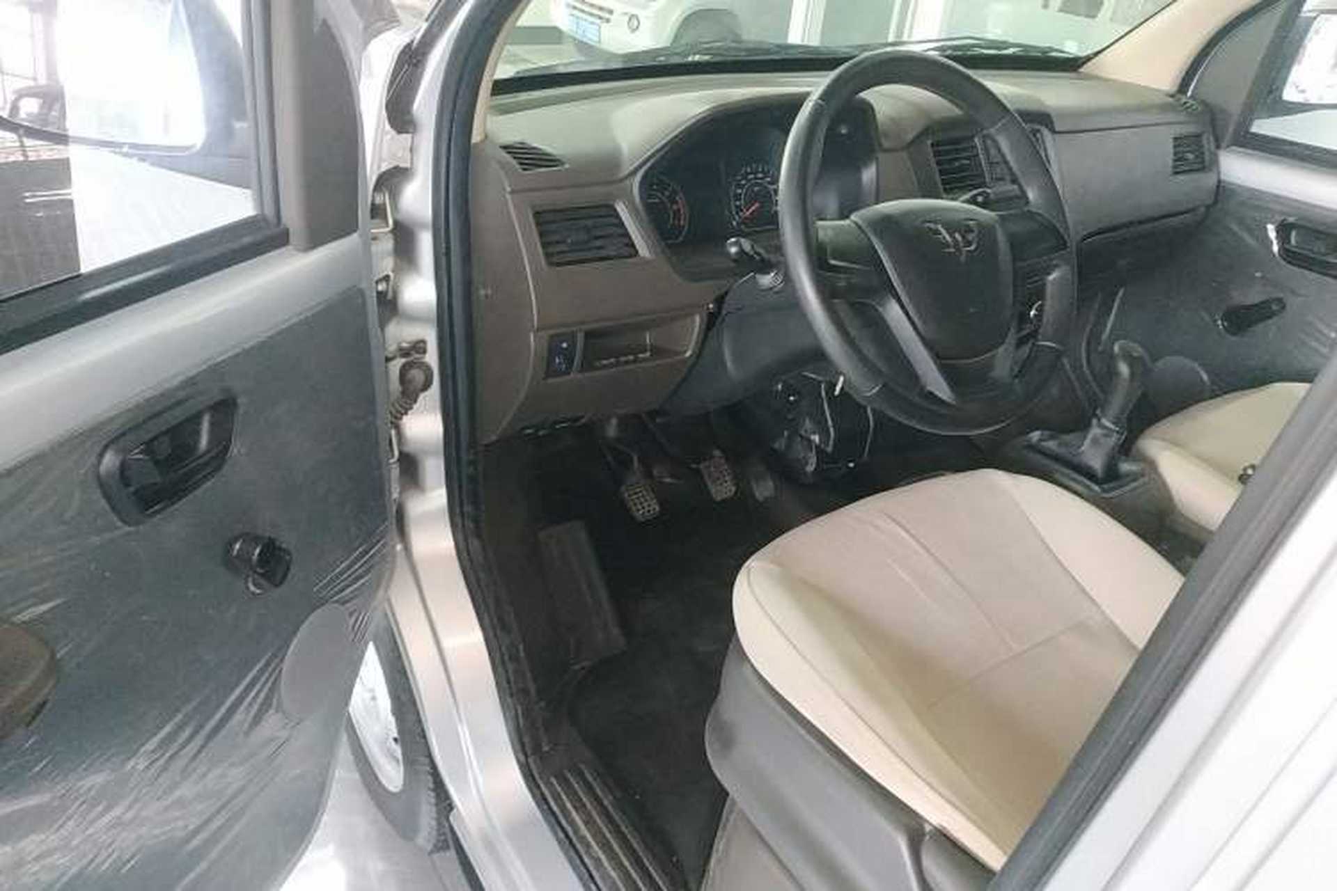 Used Wuling Rongguang S 2023 1.5L Basic Enclosed-Window Vehicle 2 Seats Driver Seat