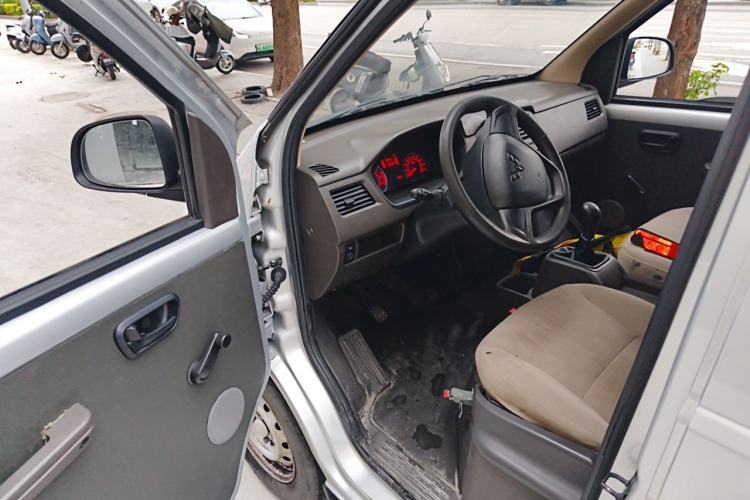 Used Wuling Rongguang S 2023 1.5L Base Version 5/7 Seats Driver Seat
