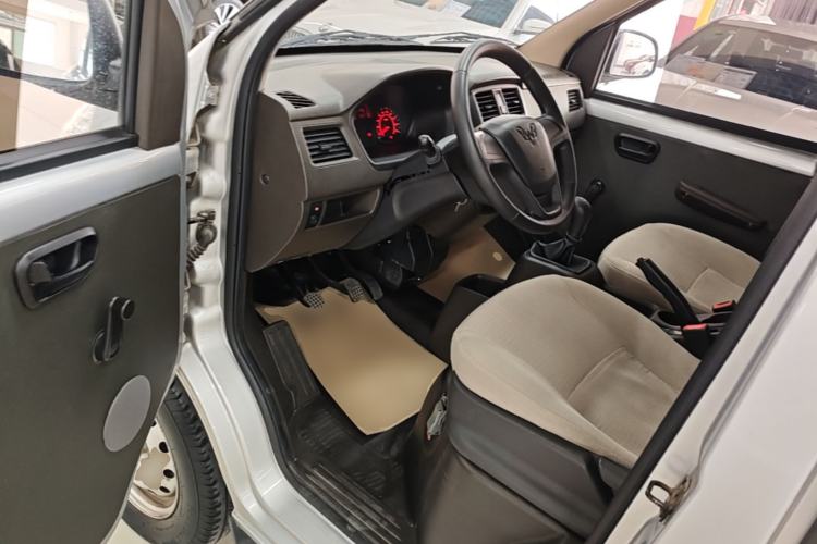 Used Wuling Rongguang S 2023 1.5L Basic Enclosed-Window Vehicle 2 Seats Driver Seat