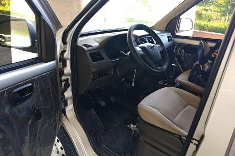 Used Wuling Rongguang S 2023 1.5L Basic Enclosed-Window Vehicle 2 Seats Driver Seat