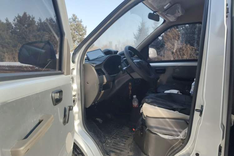 Used Wuling Rongguang S 2023 1.5L Base Version 5/7 Seats Driver Seat