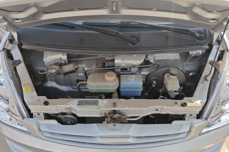 Used Wuling Rongguang S 2023 1.5L Basic Enclosed-Window Vehicle 2 Seats Engine Bay