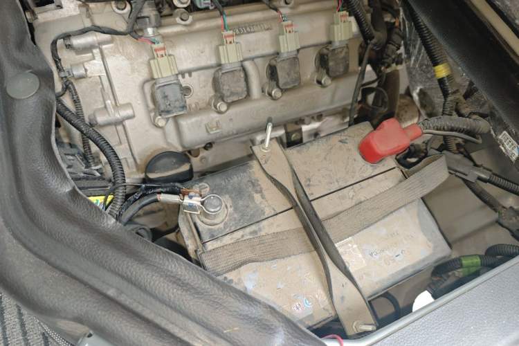 Used Wuling Rongguang S 2023 1.5L Base Version 5/7 Seats Engine Bay