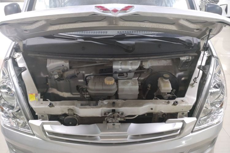 Used Wuling Rongguang S 2023 1.5L Base Version 5/7 Seats Engine Bay
