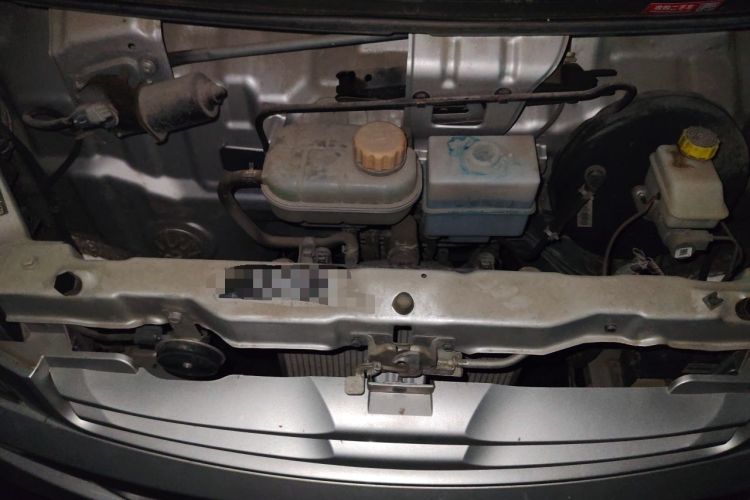 Used Wuling Rongguang S 2023 1.5L Base Version 5/7 Seats Engine Bay