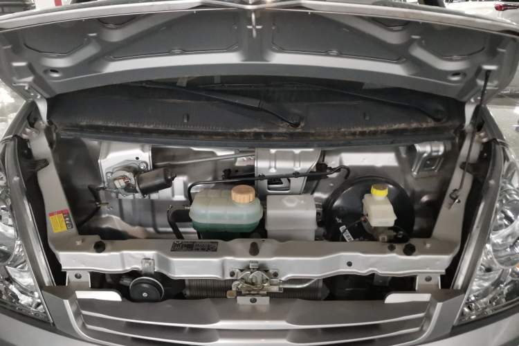 Used Wuling Rongguang S 2023 1.5L Basic Enclosed-Window Vehicle 2 Seats Engine Bay