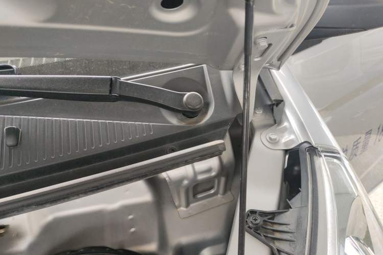 Used Wuling Rongguang S 2023 1.5L Basic Enclosed-Window Vehicle 2 Seats Engine Bay Left