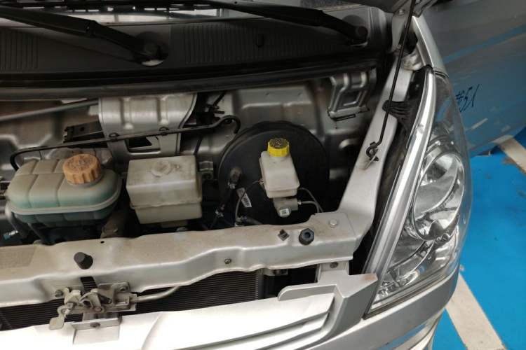 Used Wuling Rongguang S 2023 1.5L Base Version 5/7 Seats Engine Bay Left