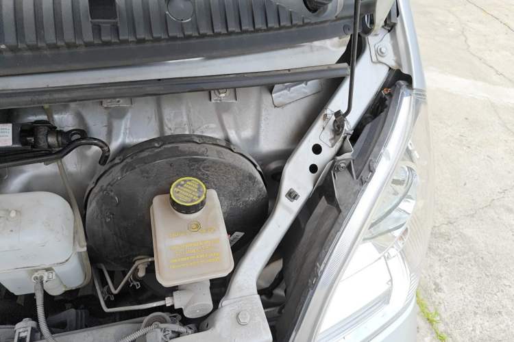 Used Wuling Rongguang S 2023 1.5L Basic Enclosed-Window Vehicle 2 Seats Engine Bay Left