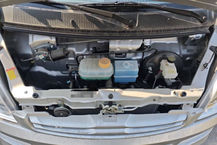Used Wuling Rongguang S 2023 1.5L Base Version 5/7 Seats Engine Bay