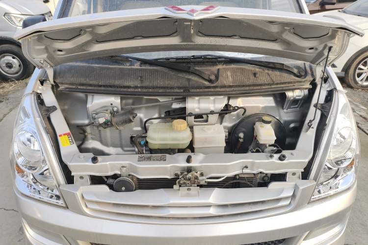 Used Wuling Rongguang S 2023 1.5L Basic Enclosed-Window Vehicle 2 Seats Engine Bay