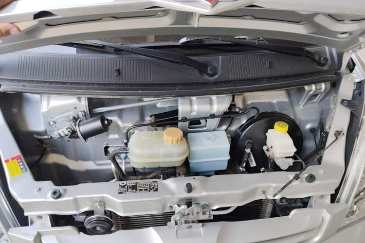 Used Wuling Rongguang S 2023 1.5L Basic Enclosed-Window Vehicle 2 Seats Engine Bay