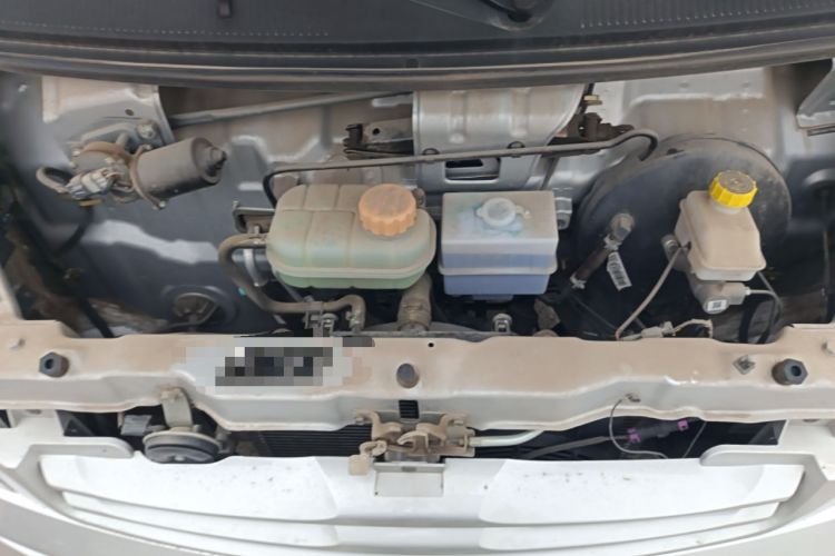 Used Wuling Rongguang S 2023 1.5L Base Version 5/7 Seats Engine Bay