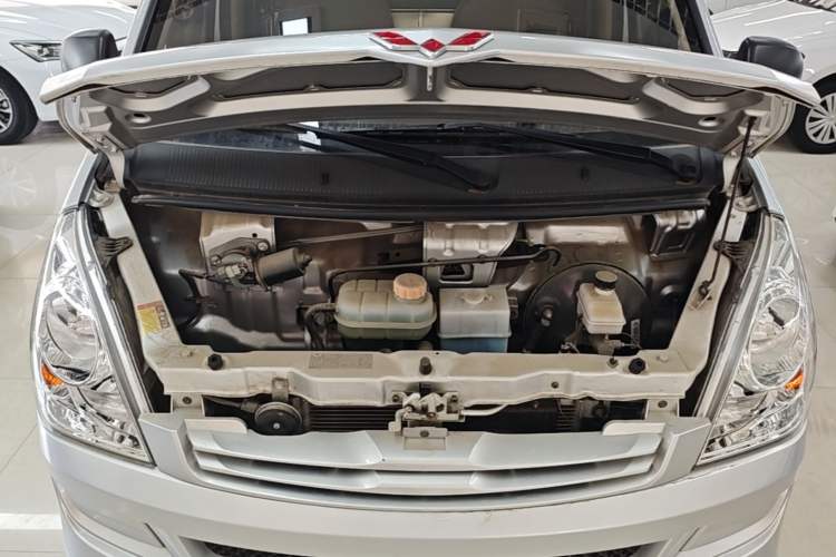 Used Wuling Rongguang S 2023 1.5L Basic Enclosed-Window Vehicle 2 Seats Engine Bay