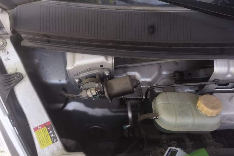 Used Wuling Rongguang S 2023 1.5L Base Version 5/7 Seats Engine Bay Right