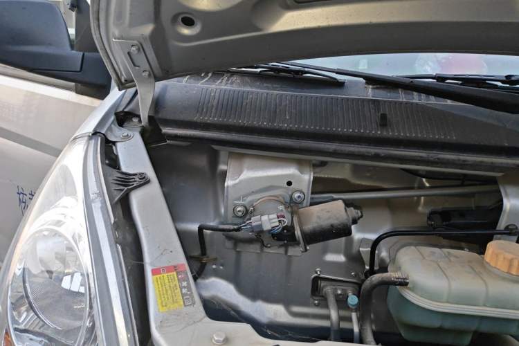 Used Wuling Rongguang S 2023 1.5L Base Version 5/7 Seats Engine Bay Right