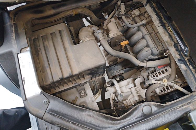 Used Wuling Rongguang S 2023 1.5L Base Version 5/7 Seats Engine Bay Right