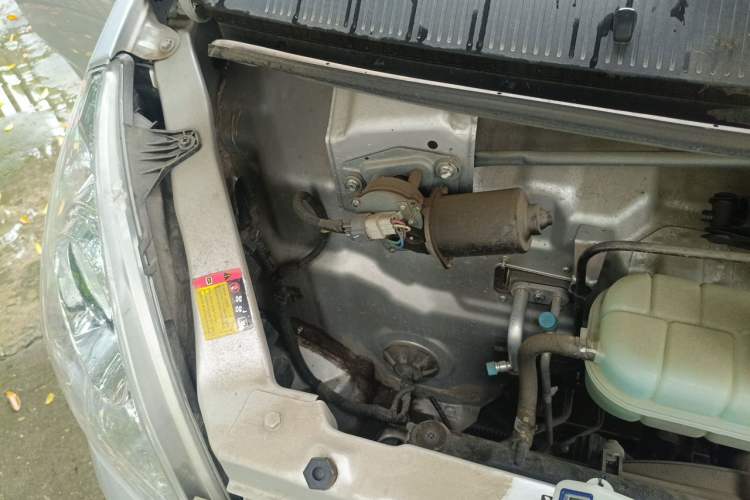 Used Wuling Rongguang S 2023 1.5L Base Version 5/7 Seats Engine Bay Right
