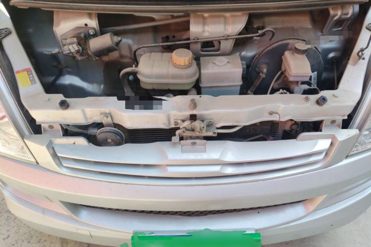 Used Wuling Rongguang S 2023 1.5L Base Version 5/7 Seats Engine Bay